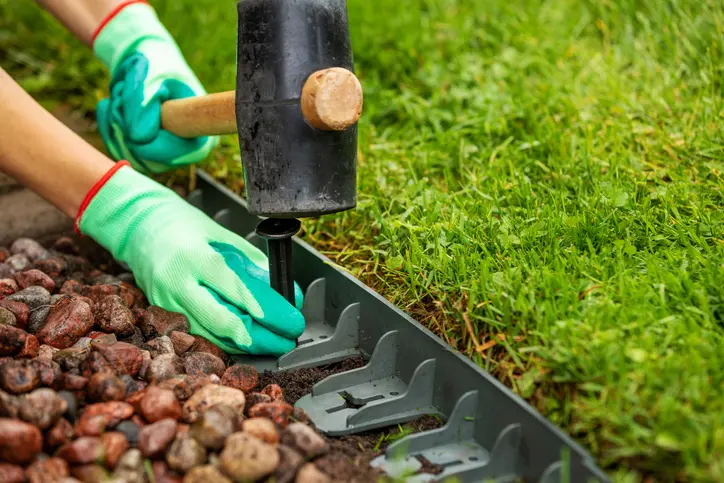 Choosing The Right Materials For Durable Lawn Edging in Panorama City CA